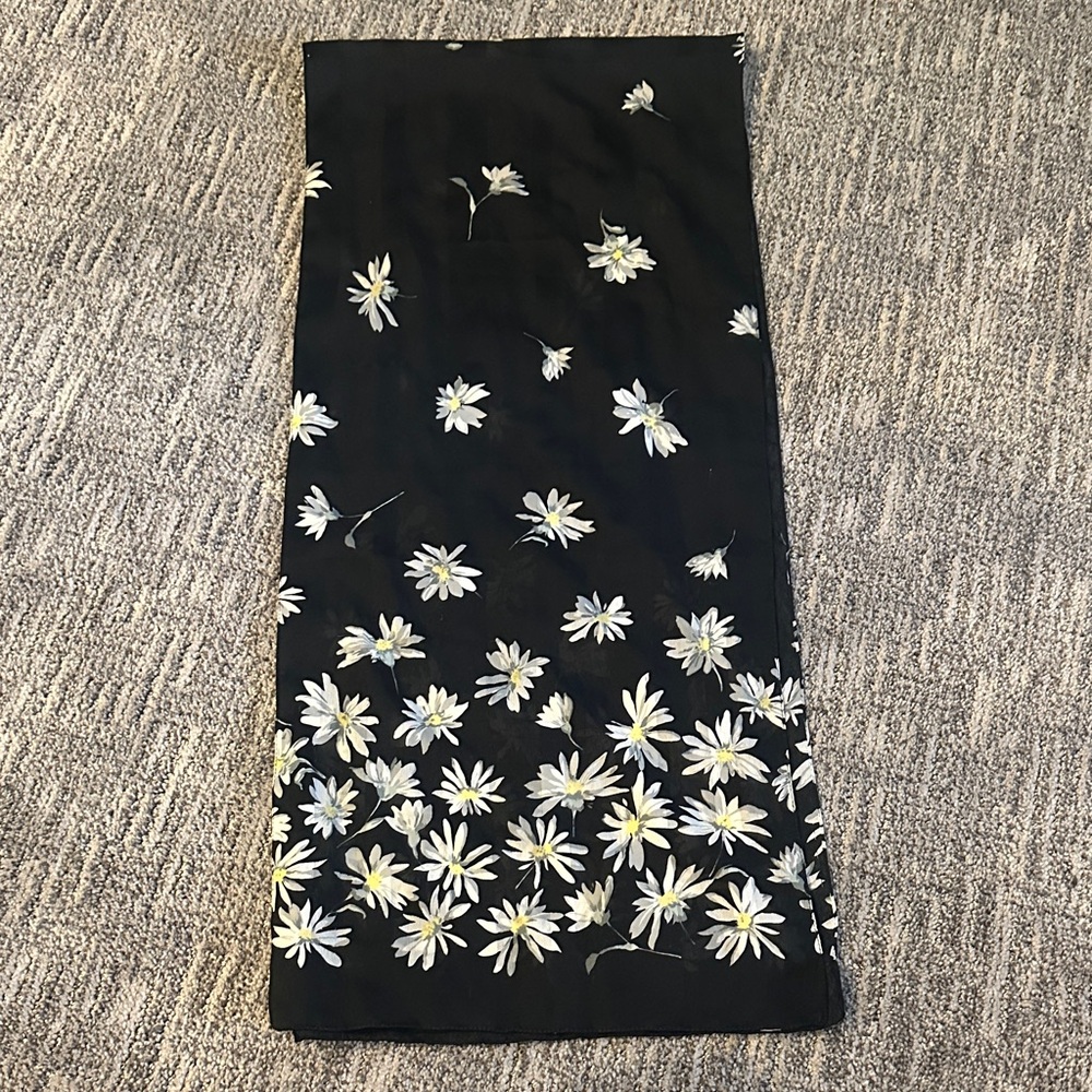 🌻Daisy Print Scarf